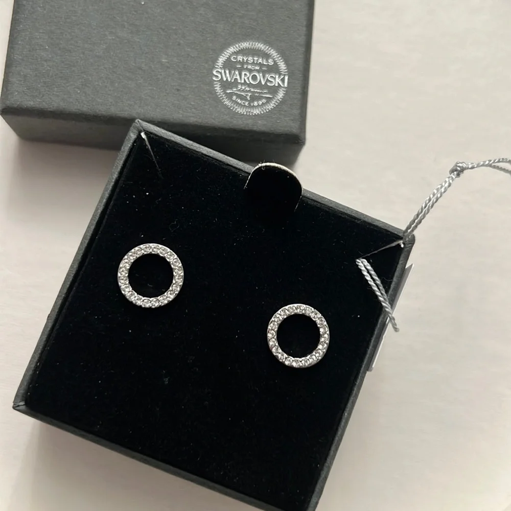 Nic & Syd Silver Swarovski Crystal Earrings 1/2” round Circle